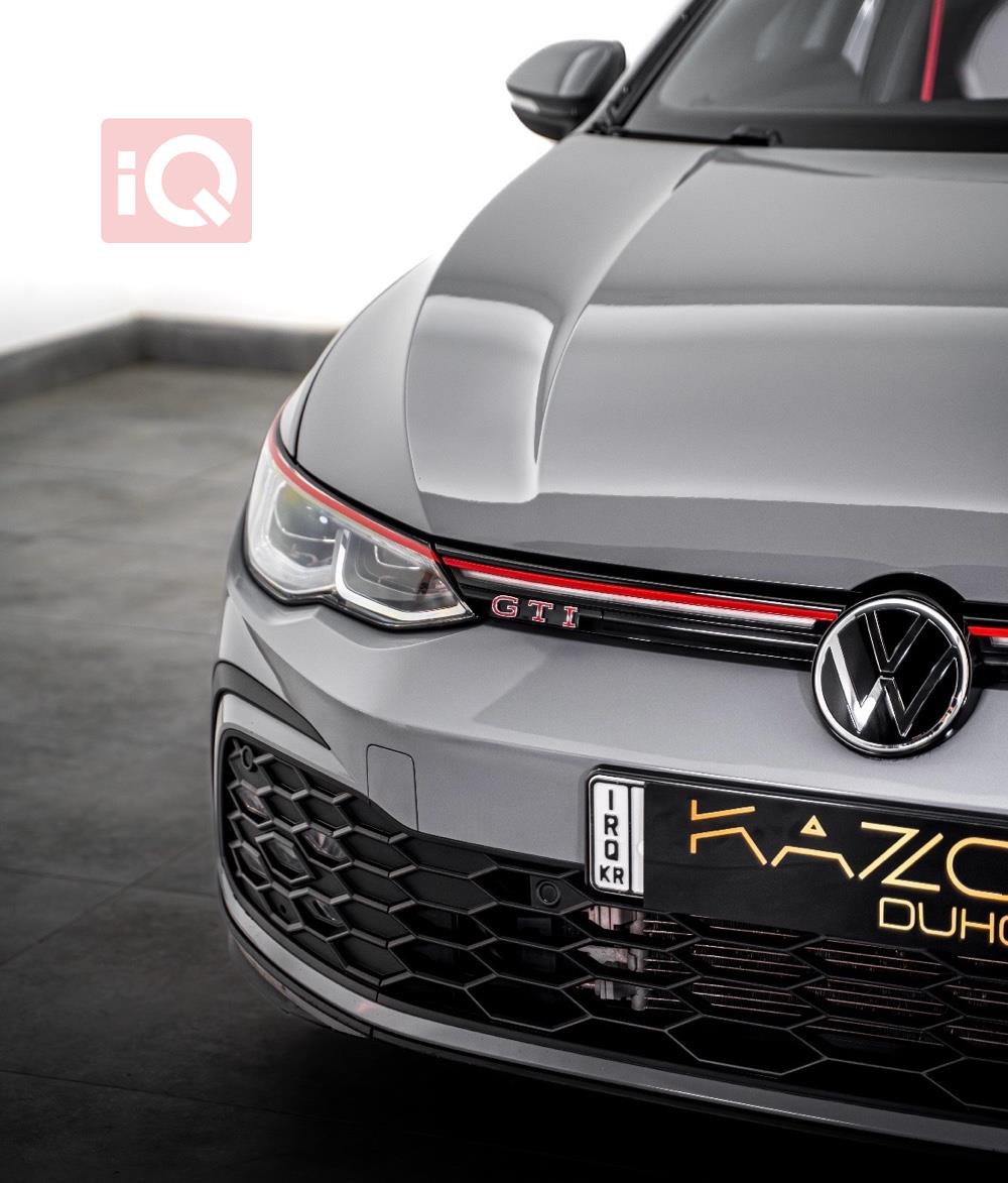 https://cdn.iqcars.ioimage_picker_52A03E28-818C-463A-A9FD-5567CB16946D-10543-00000501EA9BE290_out.jpg